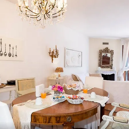 فندق مبيت وإفطار Bellini بومبيي